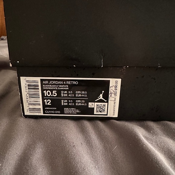 Authentic Jordan 4 black cats size 10.5